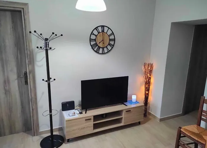 Panos House